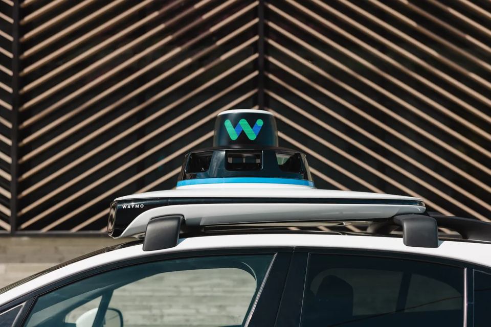 Waymo 明年进马德里跑无人出租