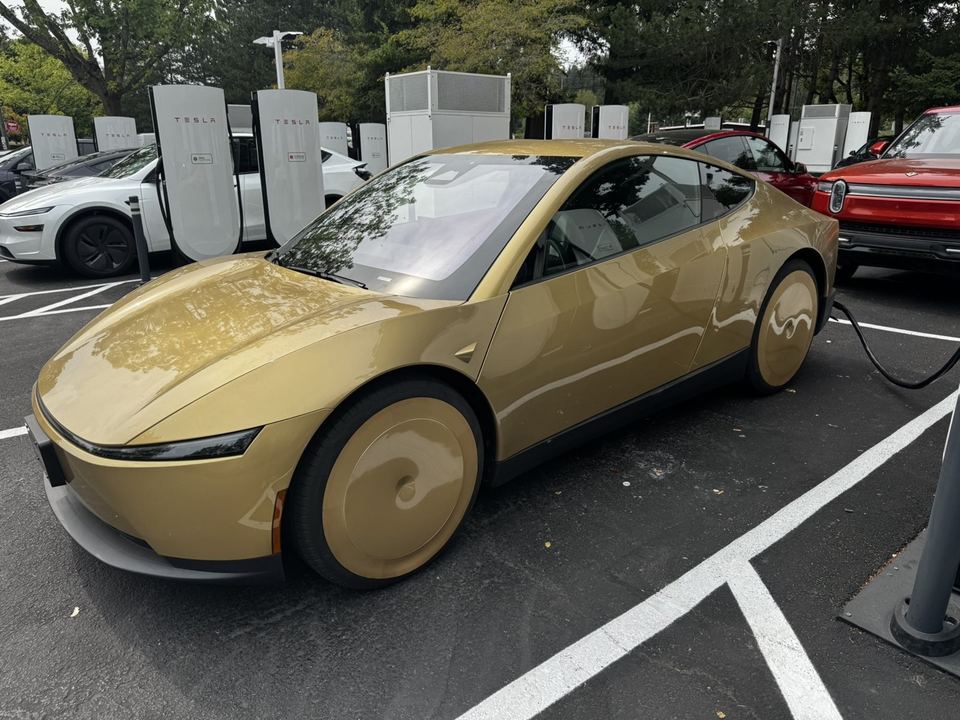 Robotaxi 成了充电桩的新大户