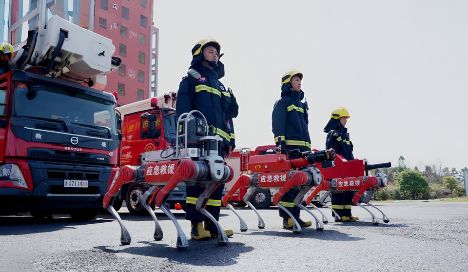 宇树科技股价大涨,市值重回2000亿元