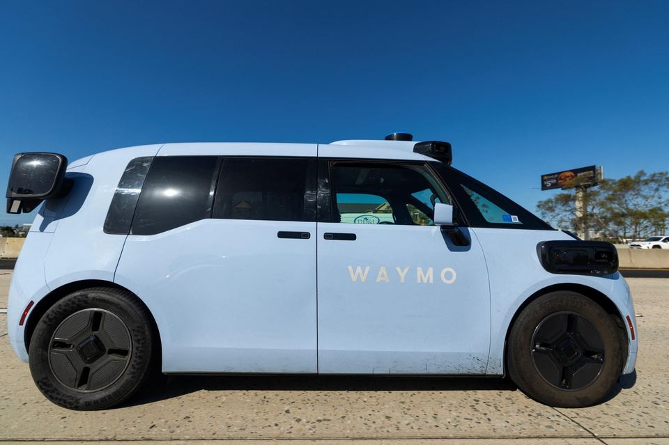 Waymo订购数千辆中国造电动车扩车队引国会安全争议